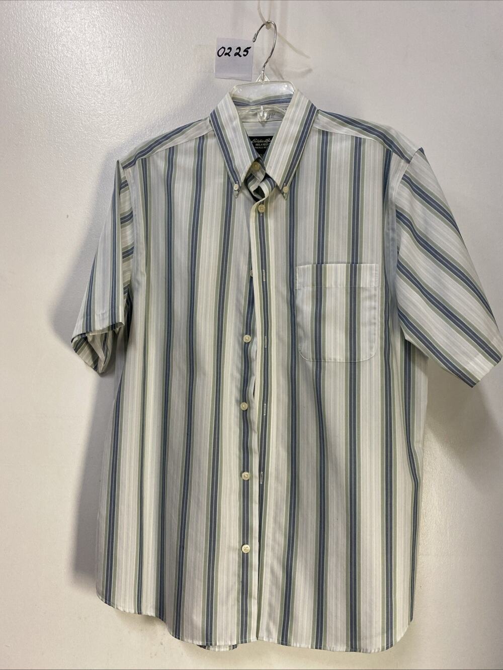 Eddie Bauer Short Sleeve Button Up Shirt Mens Small Blue Green Striped Cotton M